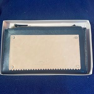 India Hicks New Clutch